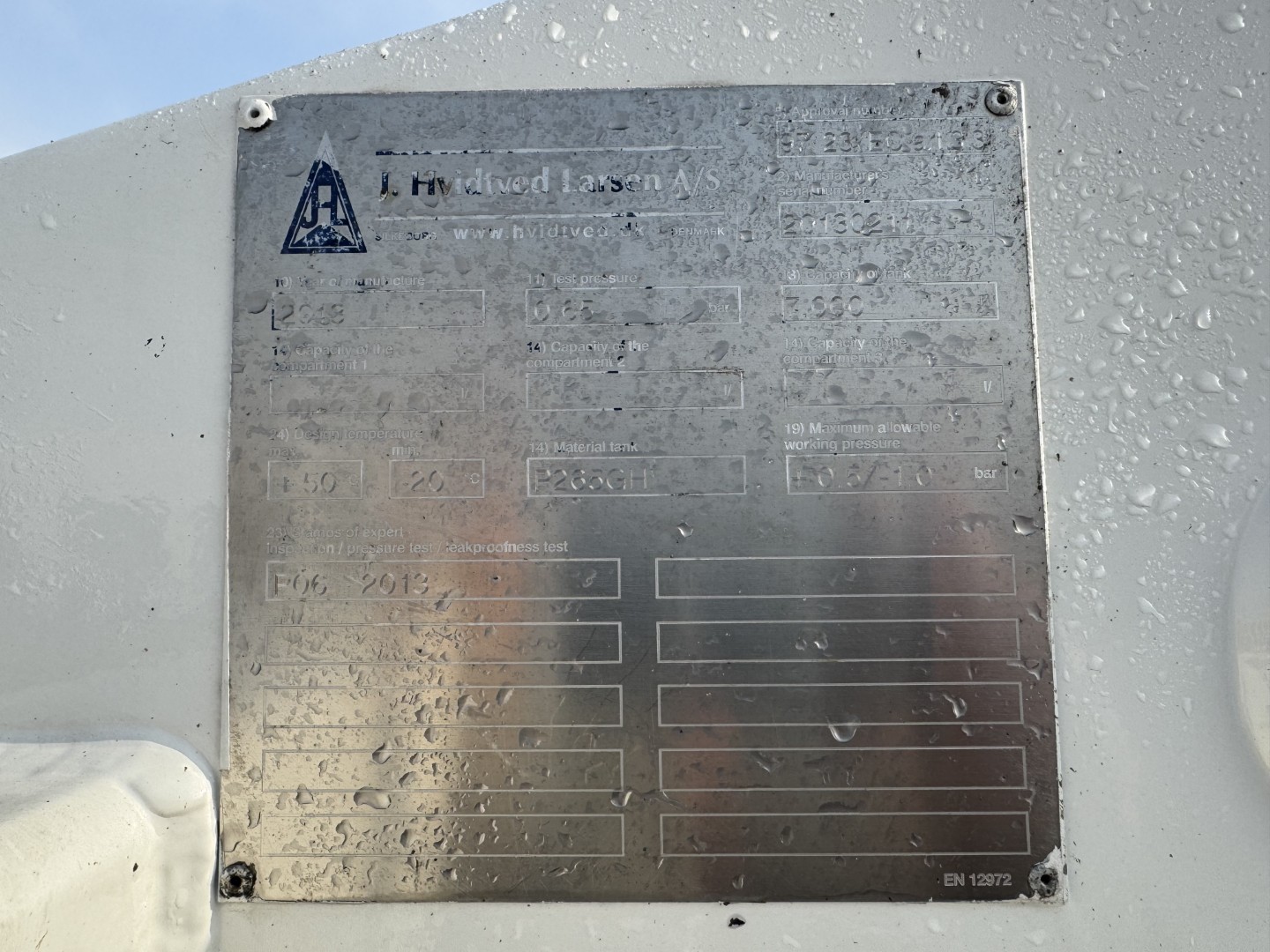 Scania P320 4x2 Hvidtved Larsen 7000 L Kombi