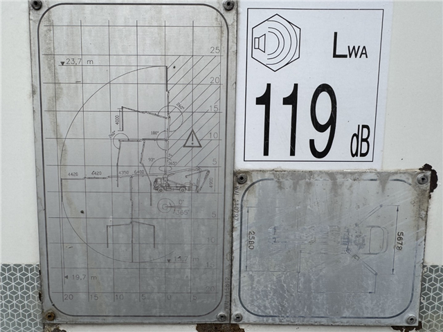 Scania P370 6x4 Liebherr THP140H 24 M4 XH