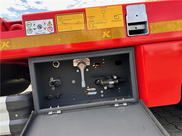 Kässbohrer SLA J4, Udtrækkelig Maskintrailer