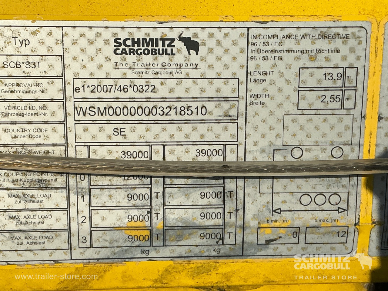 Schmitz Semi Curtainsider Mega