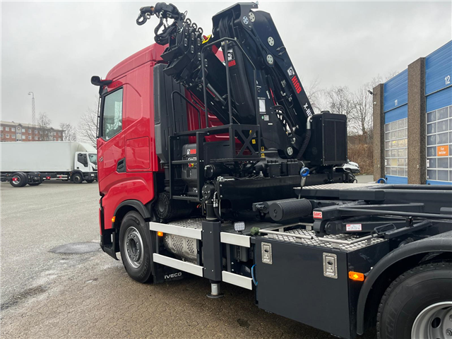 Iveco X-Way 8x4 1+3 580Hp opbygget med HIAB kran & Sawo hejs