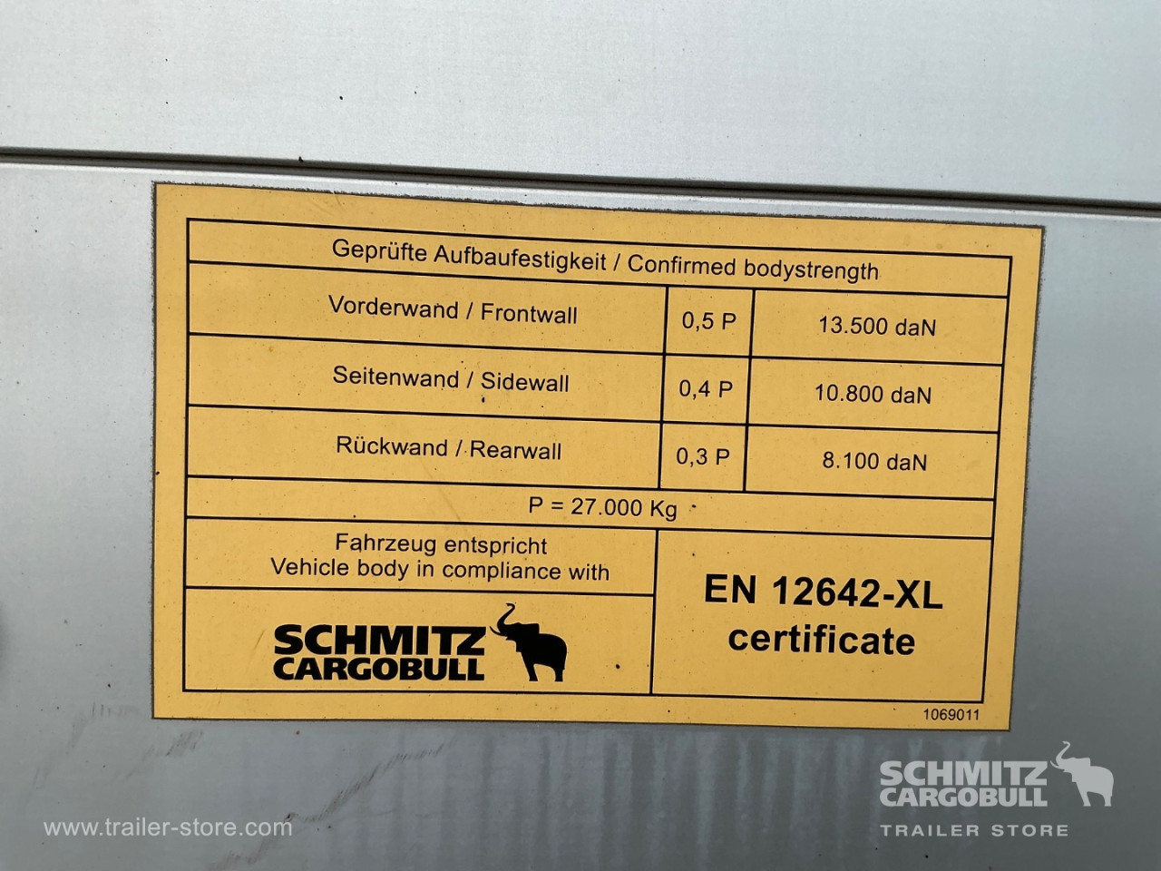 Schmitz Semi Curtainsider Standard
