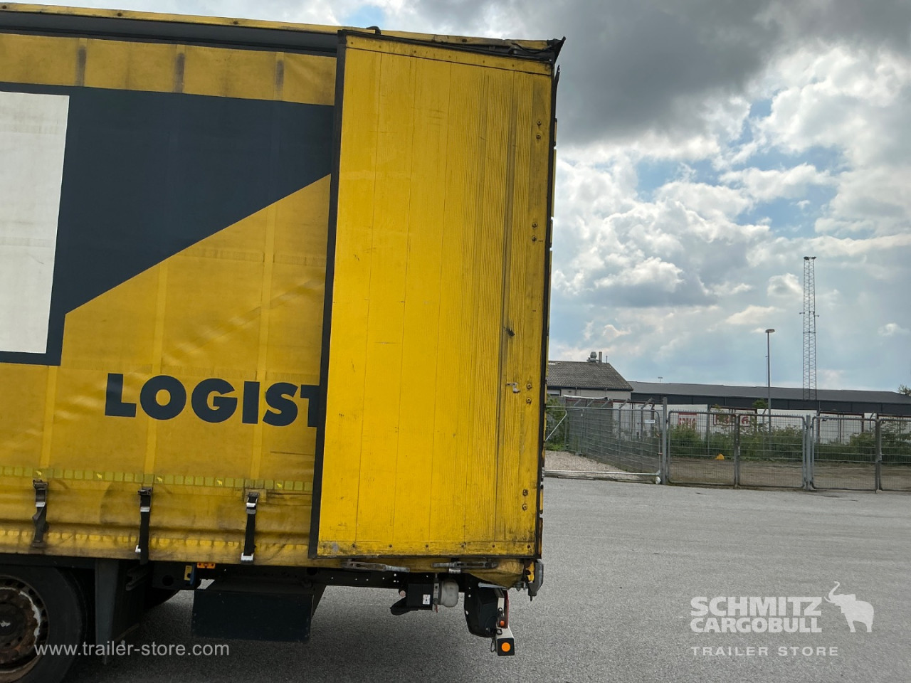 Schmitz Semi Curtainsider Mega