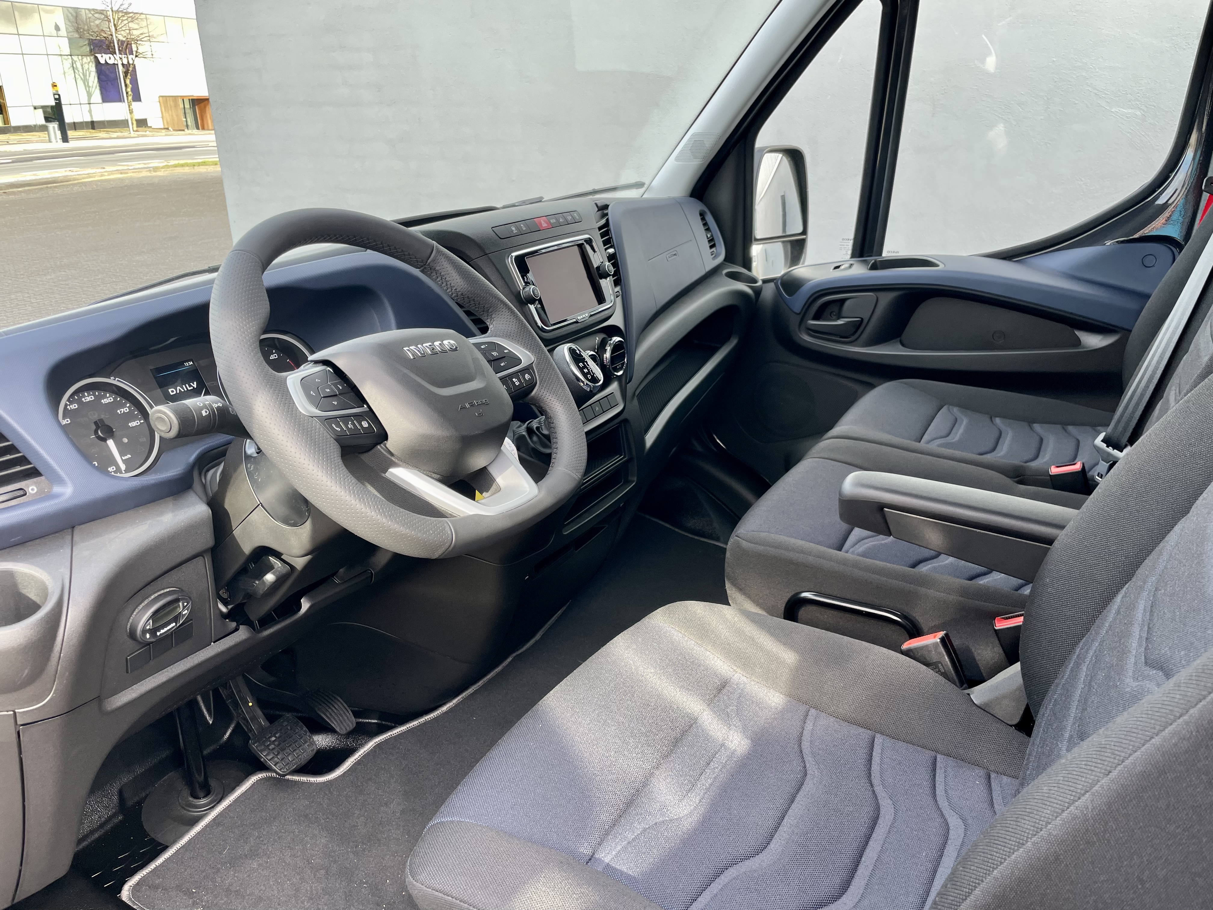 Iveco Daily 35S18HA8 9m3