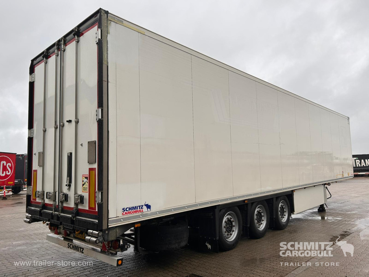 Schmitz Semi Reefer Meat hanging system