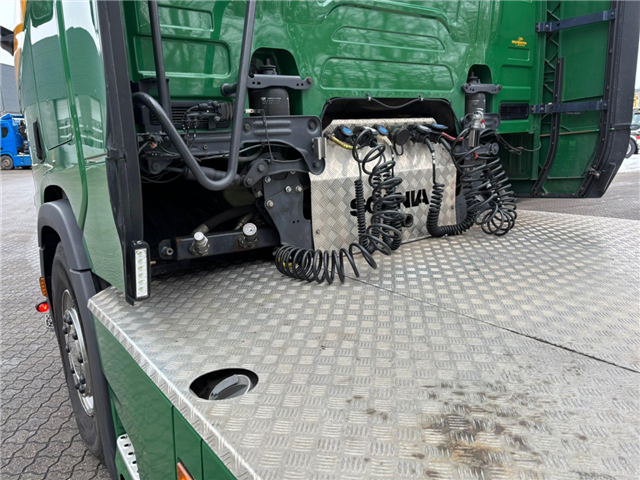 Scania R 520 A6x2NB Hydraulic