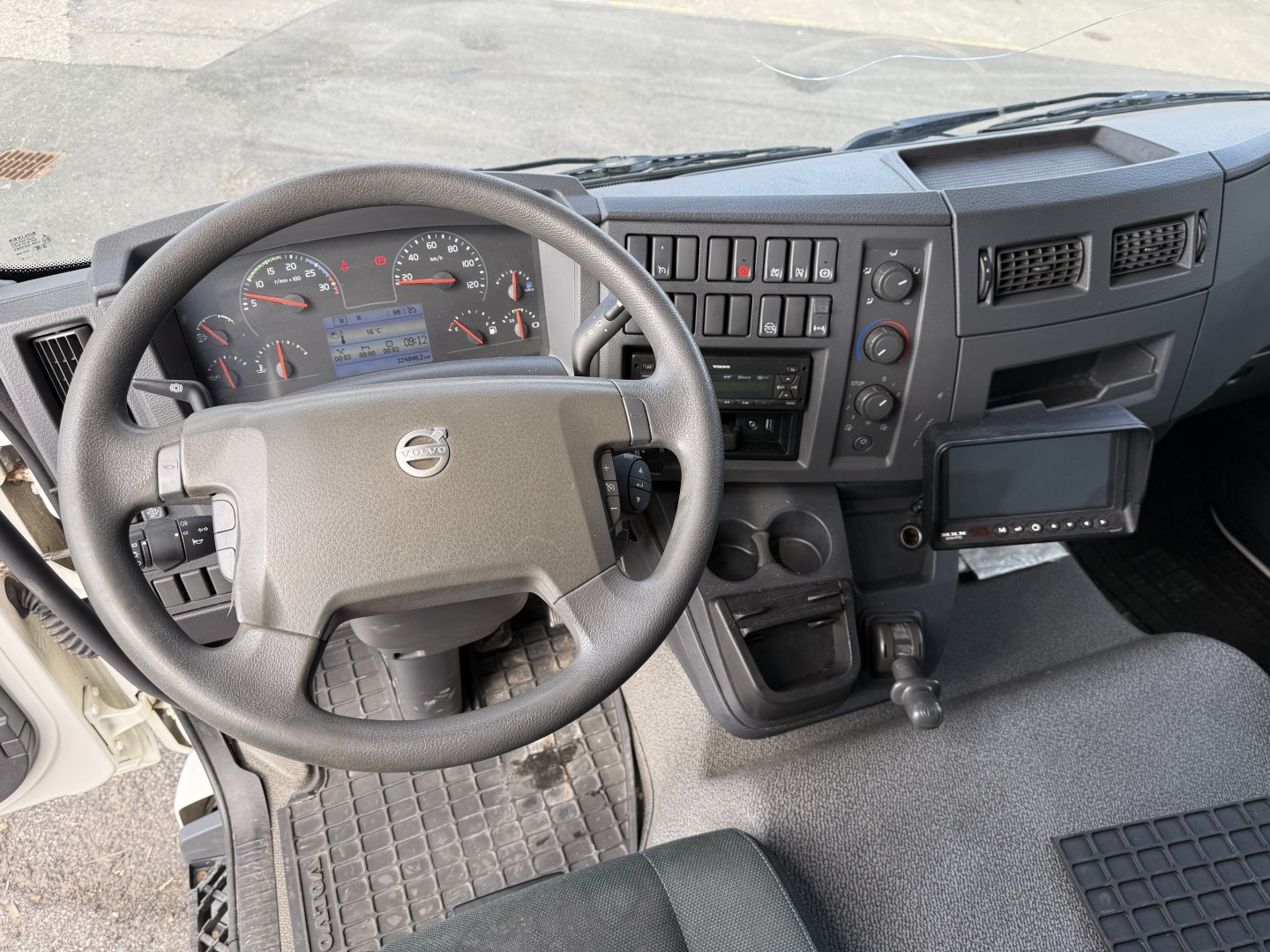 Volvo FL210 4x2 Euro 6