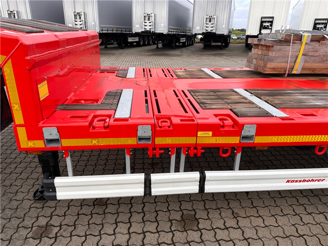 Kässbohrer SLH-3, Udtrækkelig, Tvangsstyrring Maskintrailer