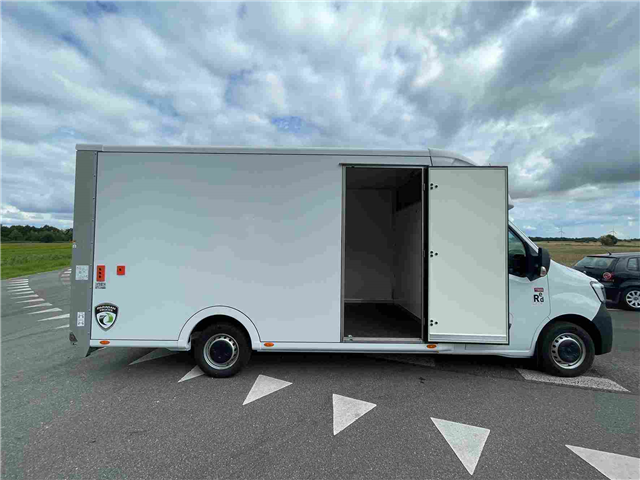 Renault Trucks Master - med DHOLLANDIA lift 750kg