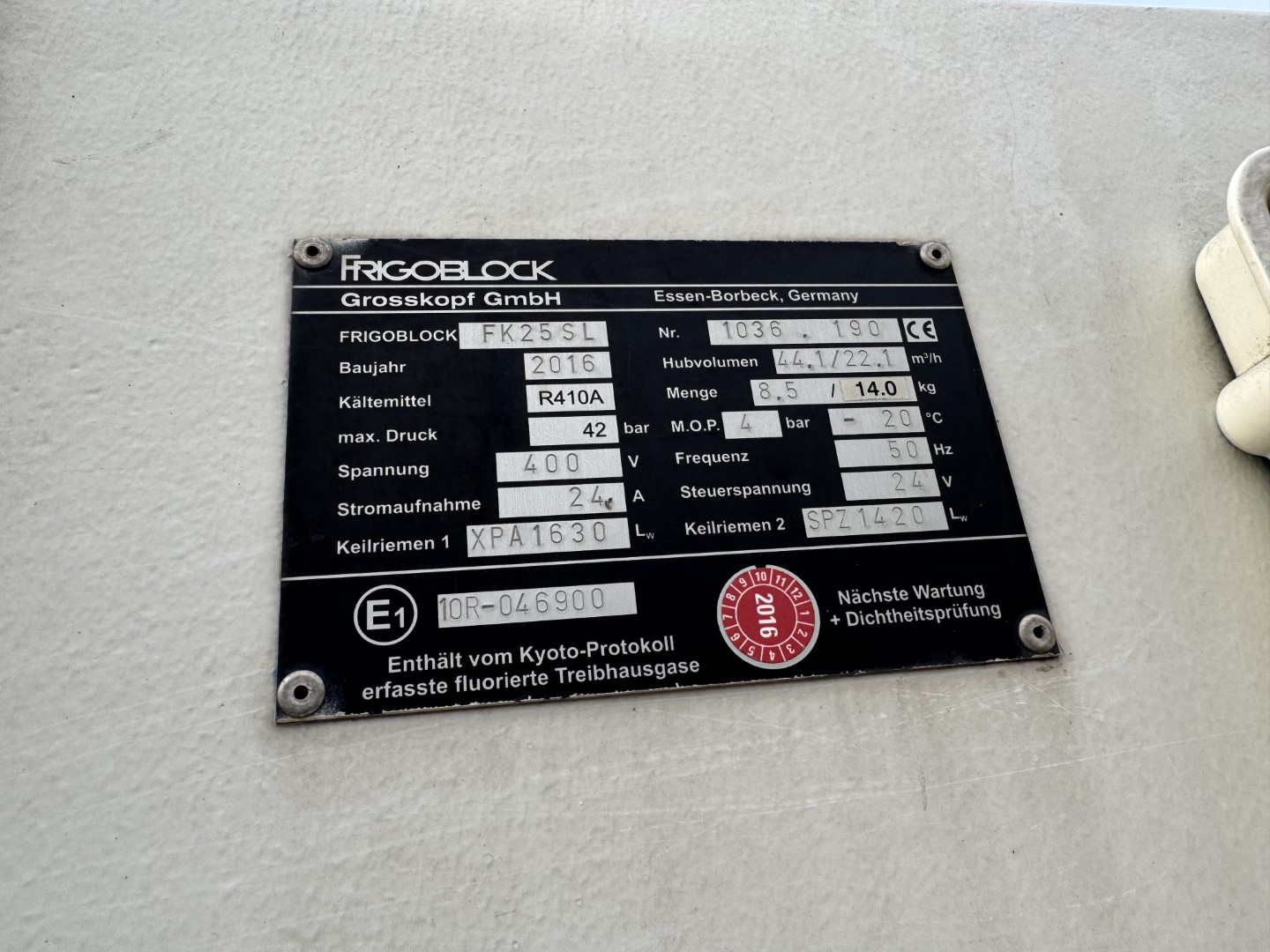 Volvo FE320 6x2*4 Frigoblock FK25SL 9.9 m kølekasse