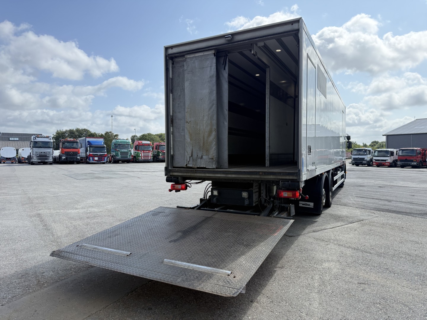 Volvo FE320 6x2*4 Thermo King T-1200R Spectrum 9,80 m. Kølekassse