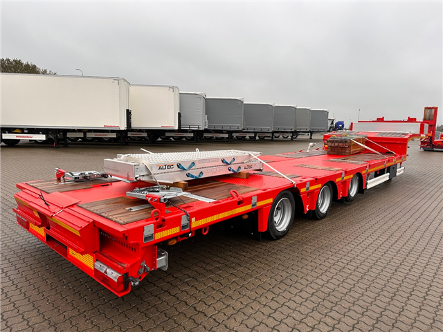 Kässbohrer SLS J3 Maskintrailer