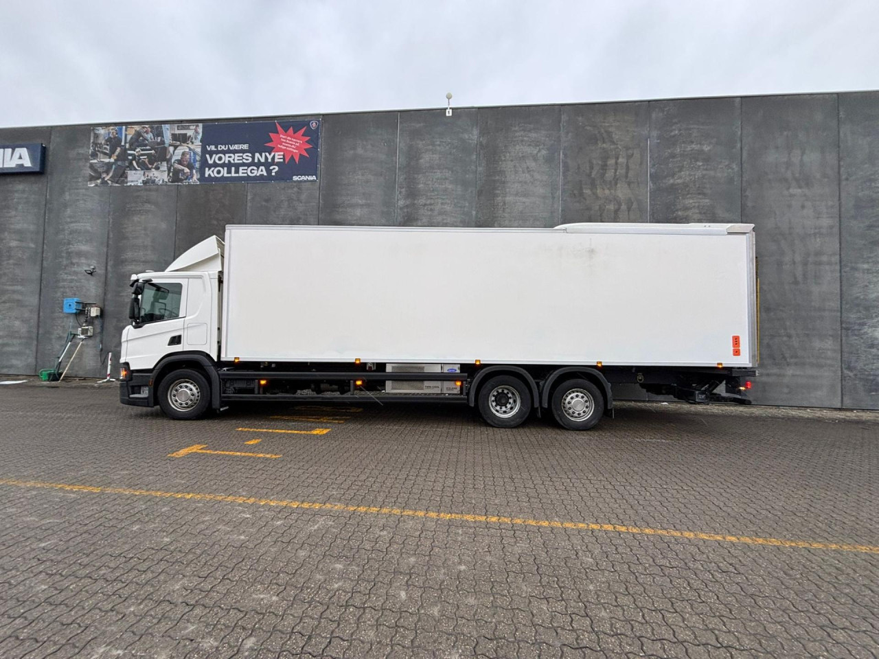 Scania P 320 B6x2*4NB Dobbelt compartment