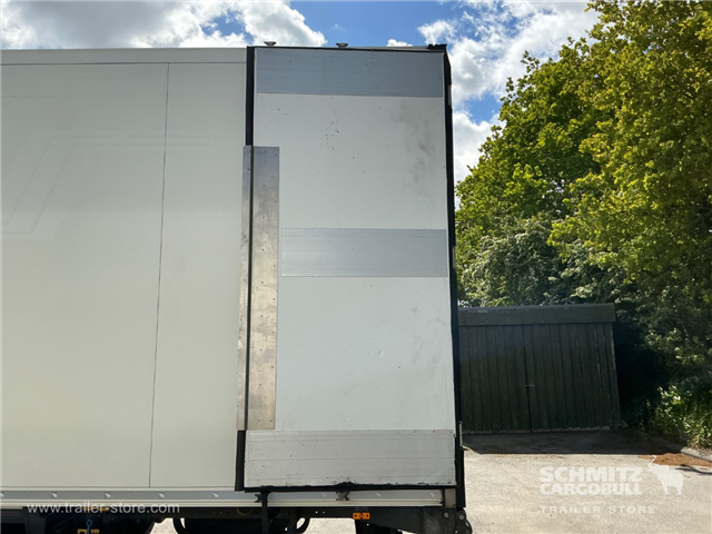 Schmitz Semi Reefer Meat hanging system