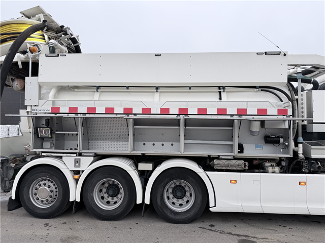 Scania G500 8x4*4 Bucher Recycler 414