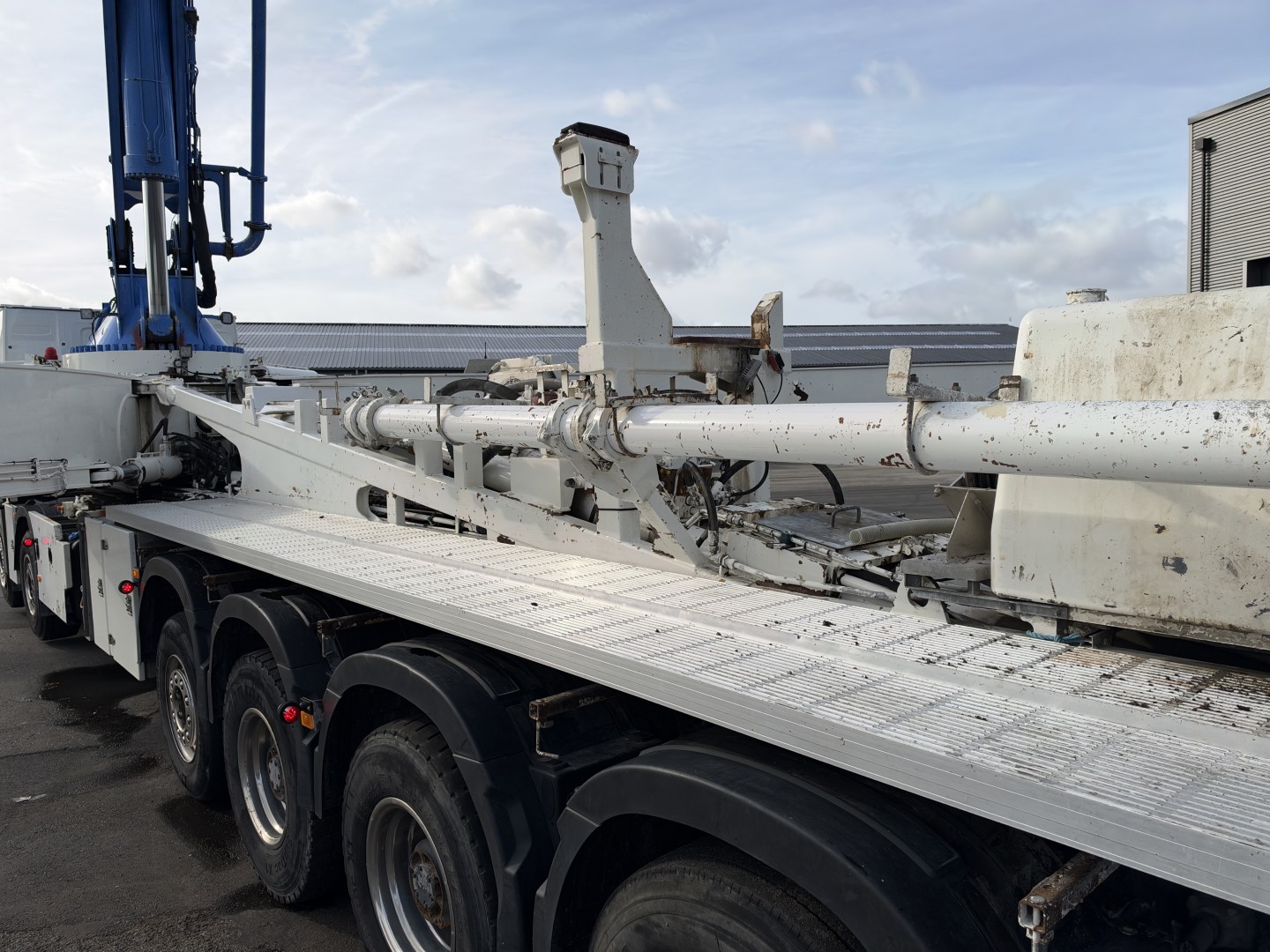 Volvo FH16/750 12x4/8 JUNJIN JJRZ 63 m. Betonpumpe