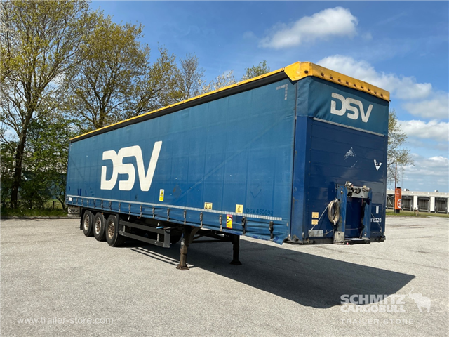 Schmitz Semi Curtainsider Standard