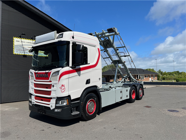 Scania R520 med HMF hejselad
