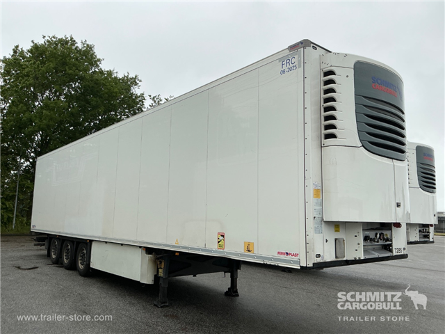 Schmitz Semi Reefer Meat hanging system