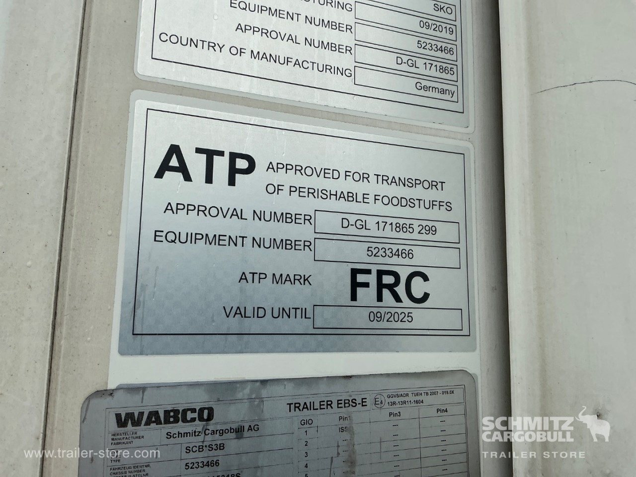 Schmitz Semi Reefer Meat hanging system