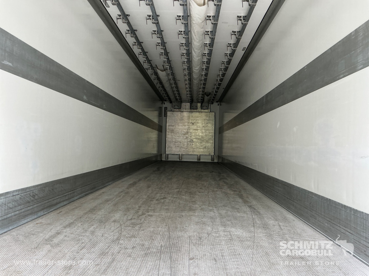 Schmitz Semi Reefer Meat hanging system