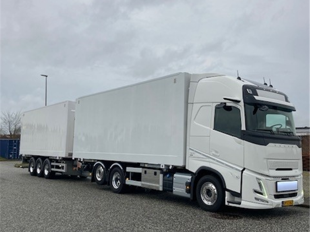 Volvo FH500 - Forvogn - Kærre med vekselladsopbygning - (FABRIKSNY)