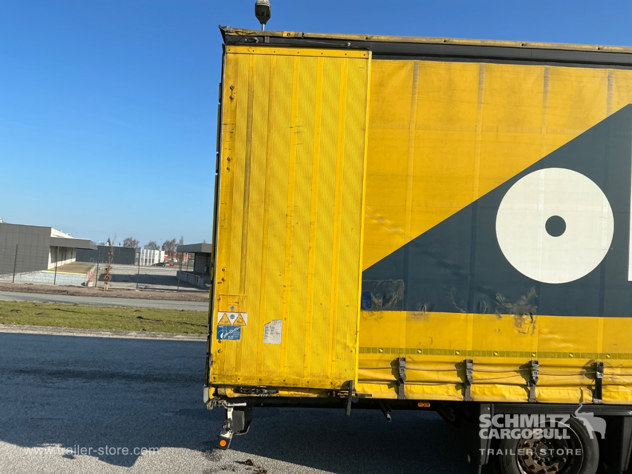 Schmitz Semi Curtainsider Mega