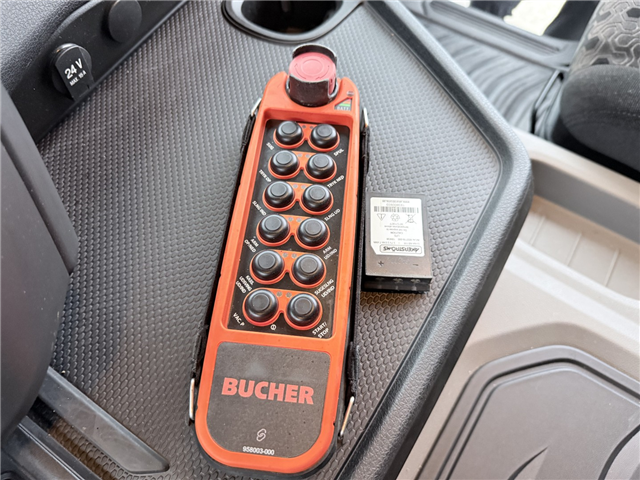 Scania G500 8x4*4 Bucher Recycler 414