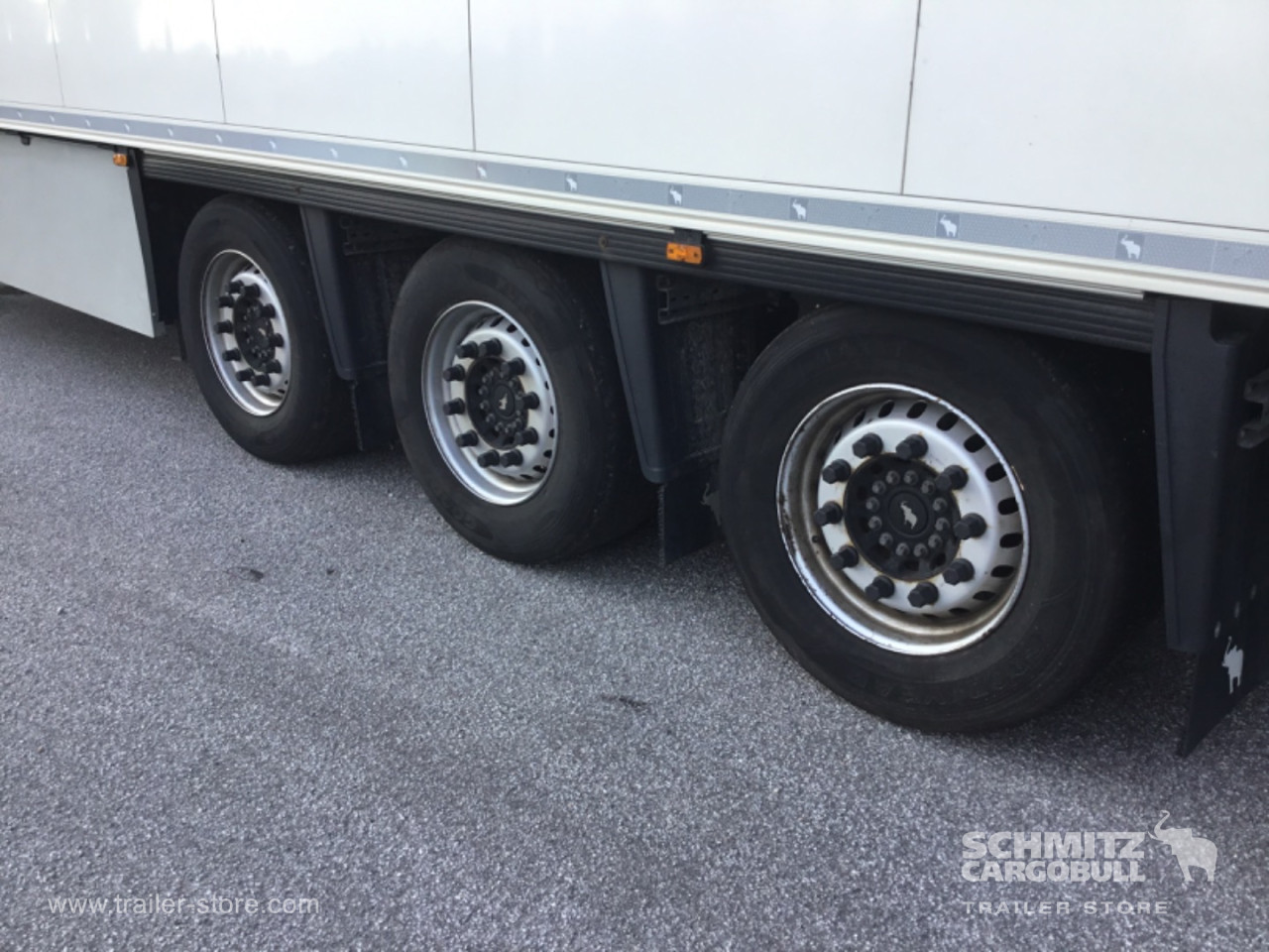 Schmitz Semi Reefer Meat hanging system