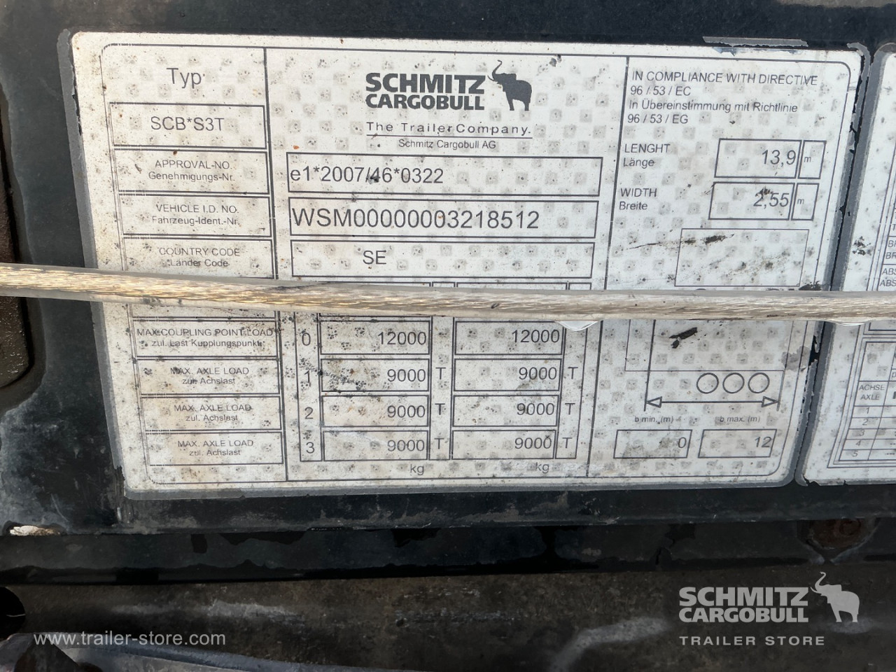 Schmitz Semi Curtainsider Mega