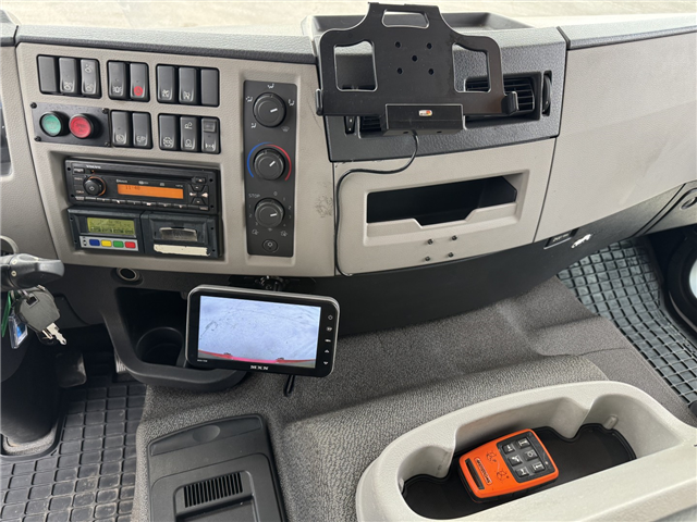 Volvo FE320 6x2*4 Frigoblock FK25SL 9.9 m kølekasse