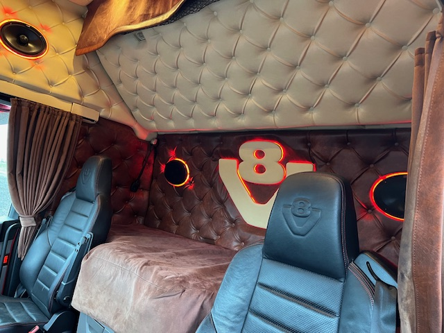 Scania R650 6X2 3150. Retarder. Hydraulic