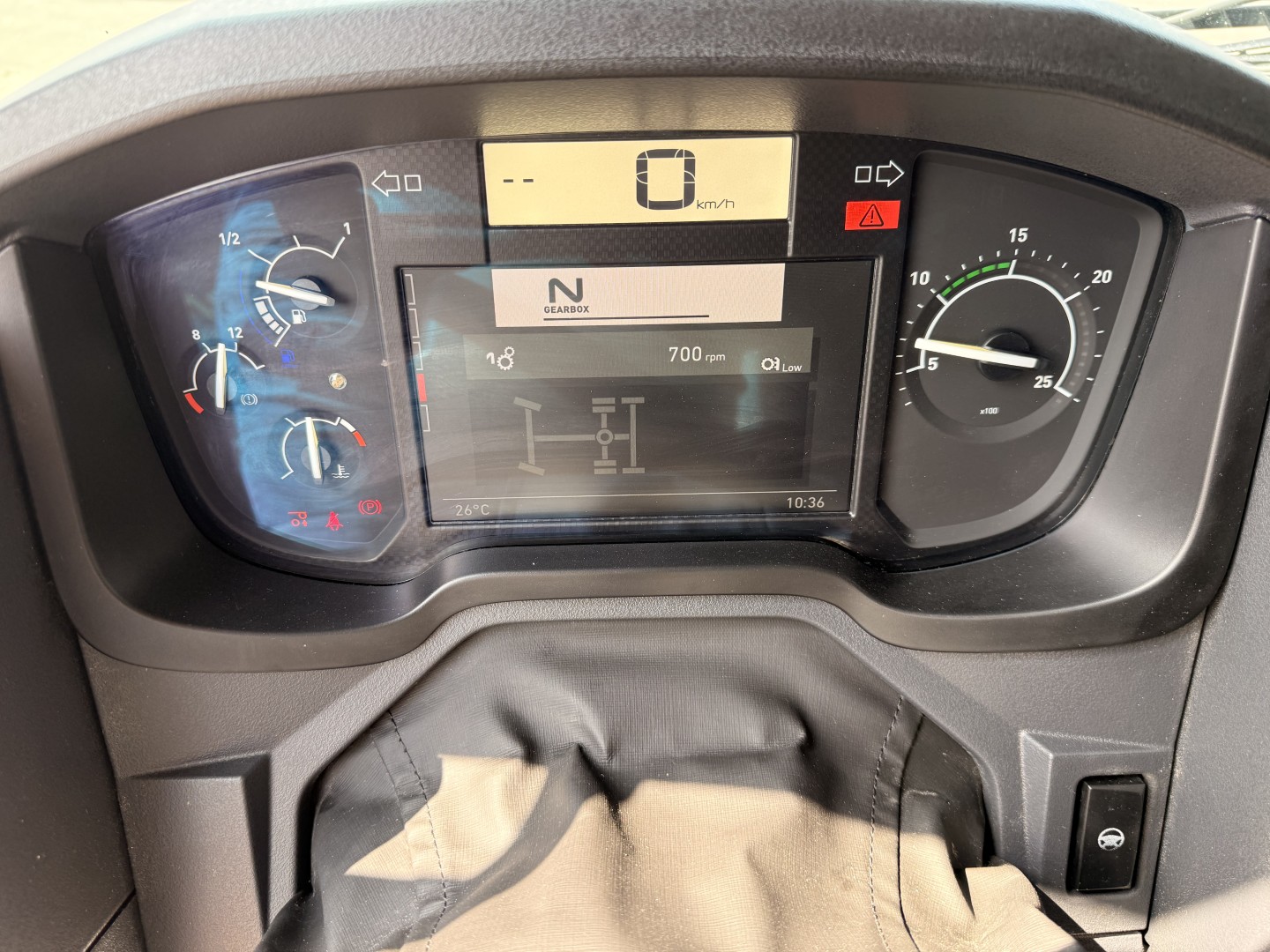 Renault Trucks T430 DTI 6x2 Hvidtved Larsen SLP 10.5 ADR