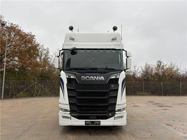 Scania S 650 A6x2NB 2 strengs hydraulic
