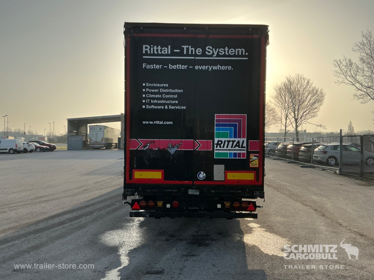 Schmitz Semi Curtainsider Mega