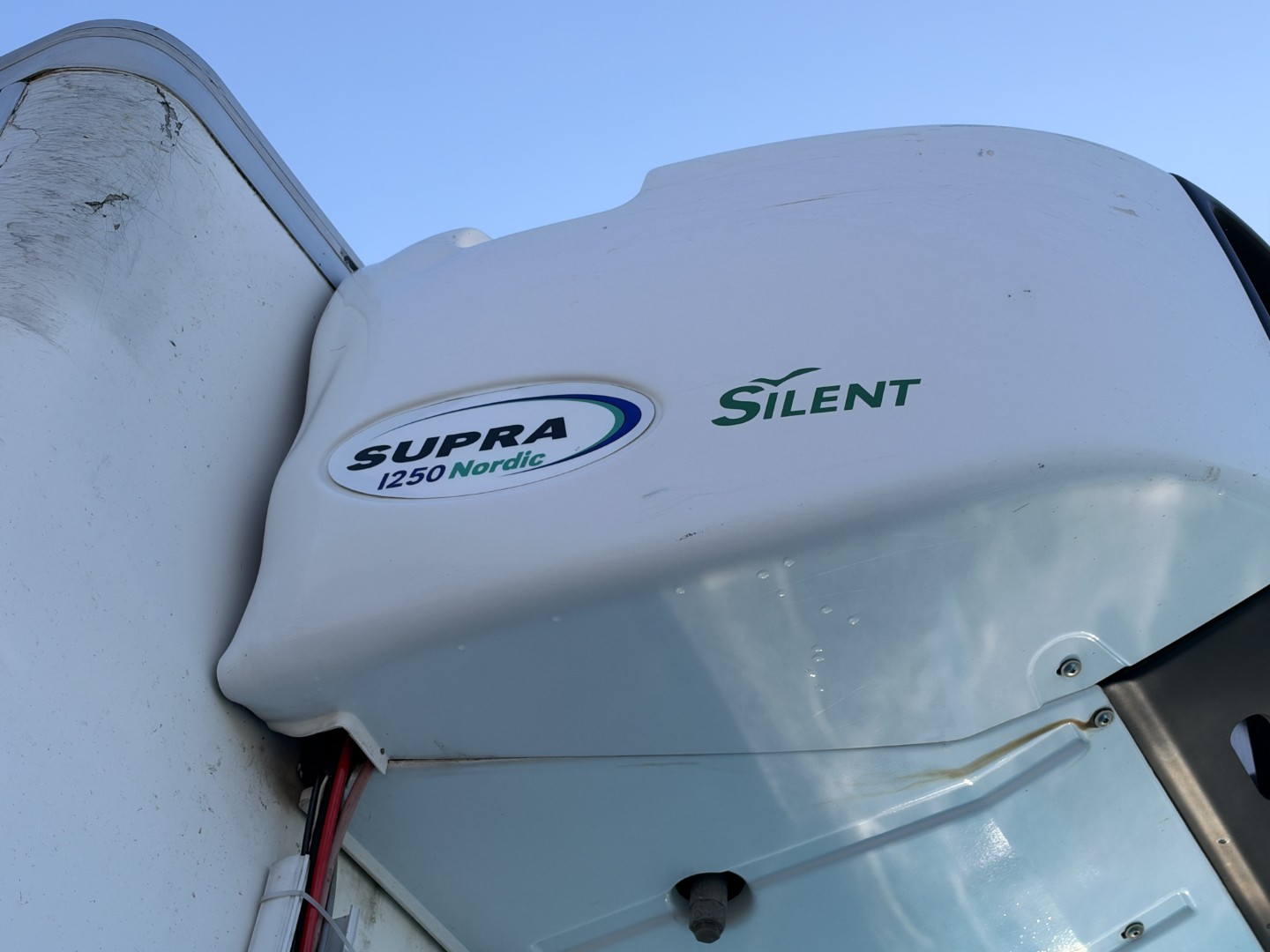 Volvo FE320 6x2*4 Chereau Carrier Supra 1250 Nordic