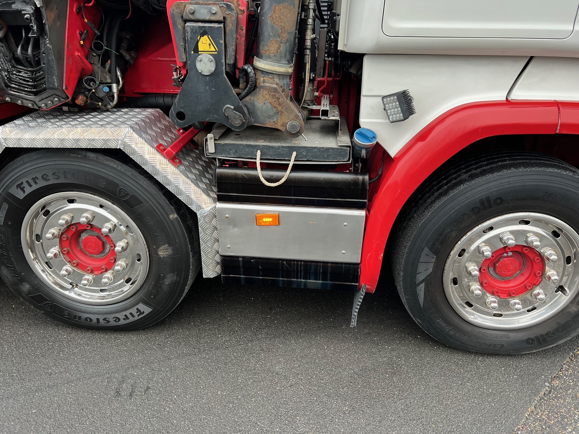 Scania R580 8X2*6 HMF 6020 OK6 + Jib