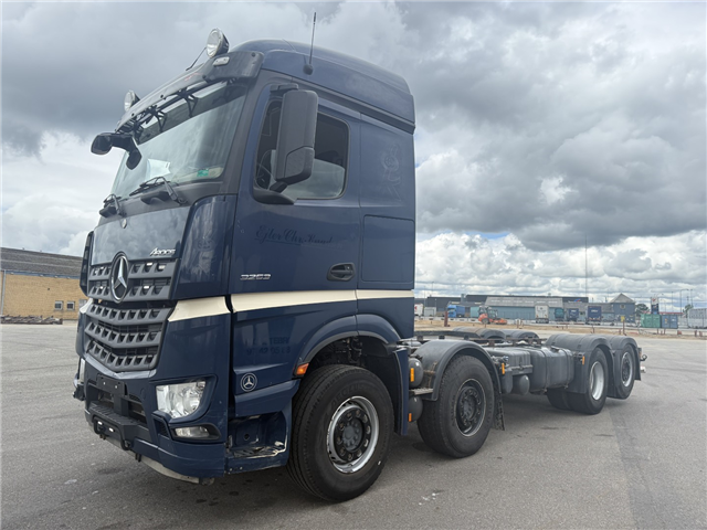 Mercedes Arocs 3253 8x2*6 Euro 6 Chassis