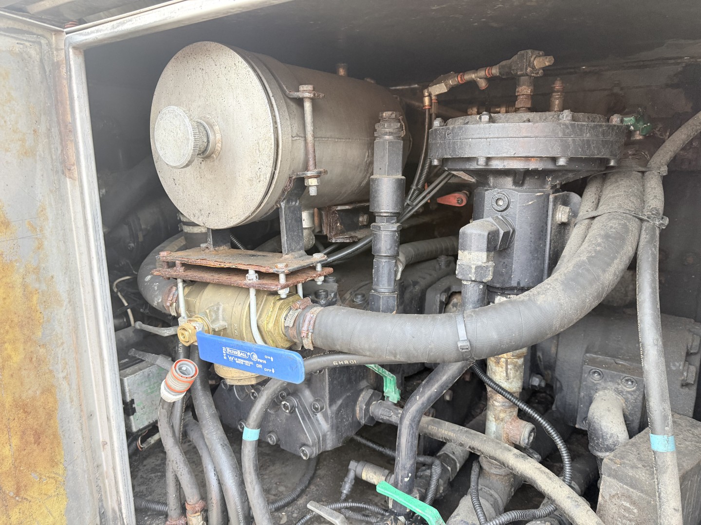 MAN TGA 26.400 6x4 MORO 13.700 l. Rustfri ADR