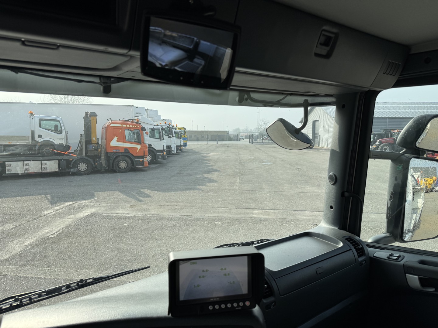 Scania P320 4x2 Hvidtved Larsen 7000 L Kombi