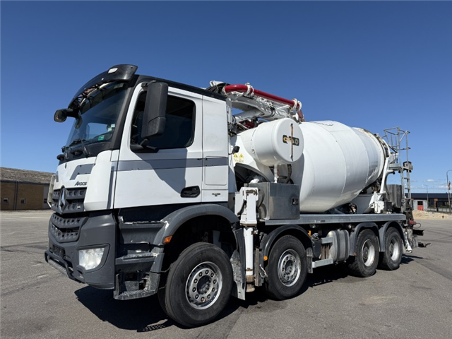 Mercedes Arocs 3251 8x4 CIFA Magnum MK 28.4 L PUMI