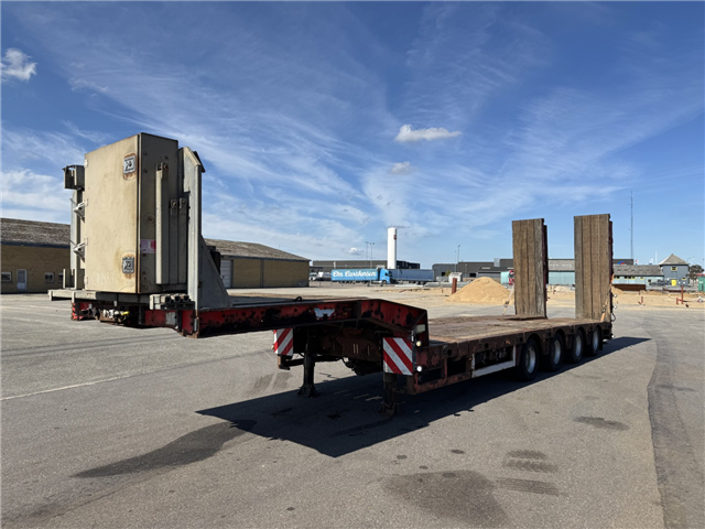 Kel-Berg / Faymonville 4 akslet Udtræks Maskintrailer