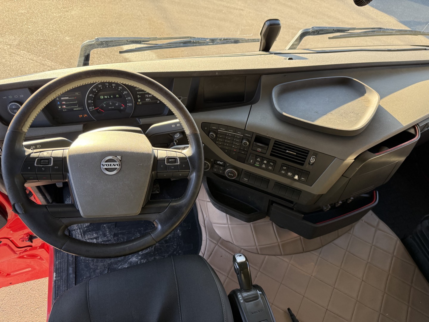 Volvo FH500 8x2*6 Tip / HMF 2120 K3