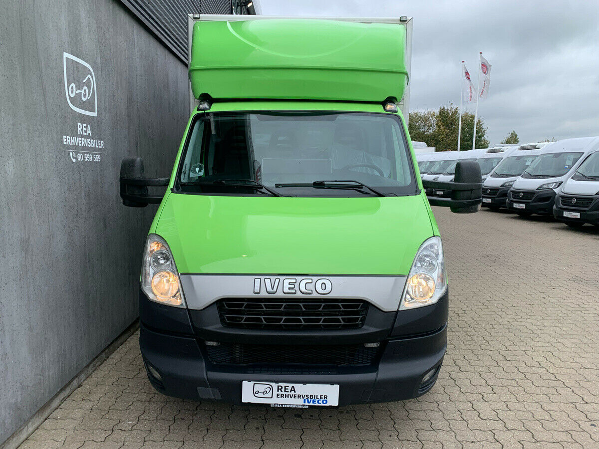 Iveco 35S17 LA/P Box/lift