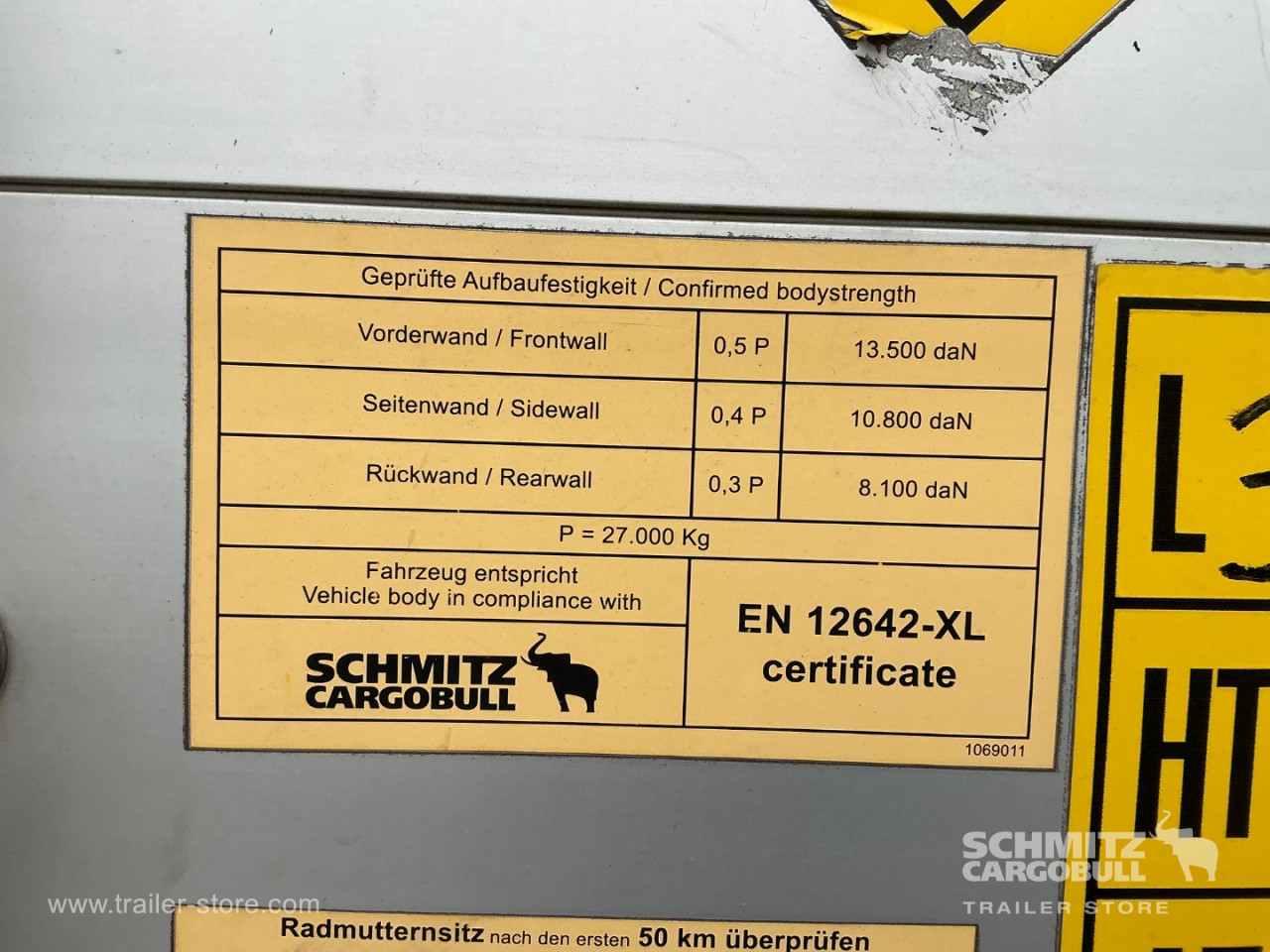 Schmitz Semi Curtainsider Standard