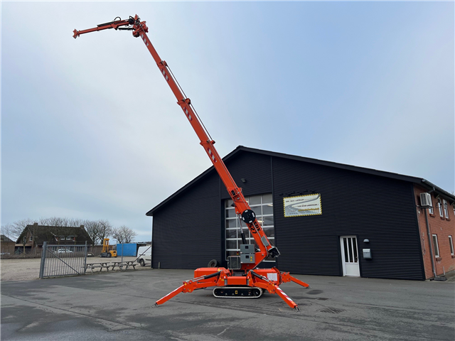 Jekko Minikran SPX527 med spil, fly-jib og glasmanipulator
