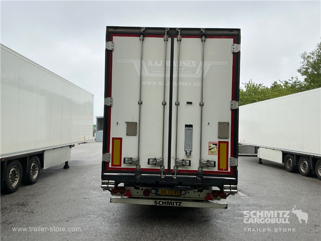 Schmitz Semi Reefer Meat hanging system