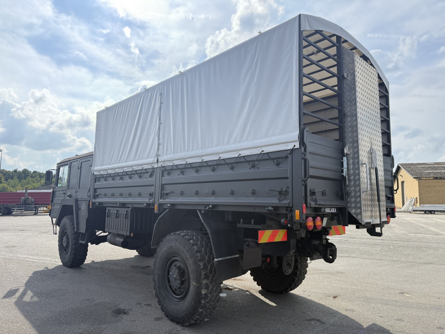 MAN 5 To KAT MIL 4x4 Studenterbil