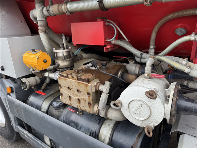 MAN TGS 35.480 8x4*4 Hvidtved Larsen 16.000 l.