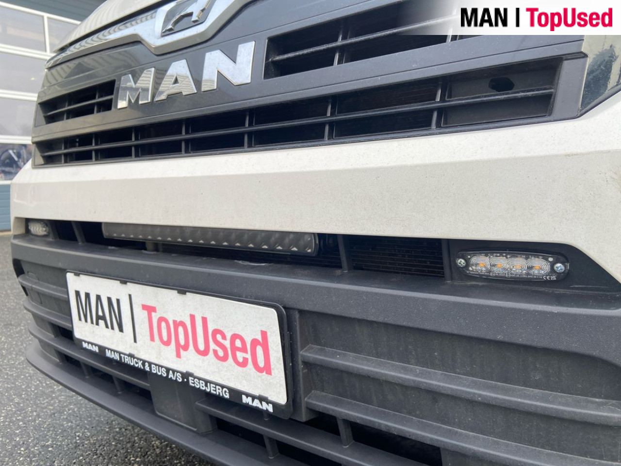 MAN TGE 3.180 4X2F SB